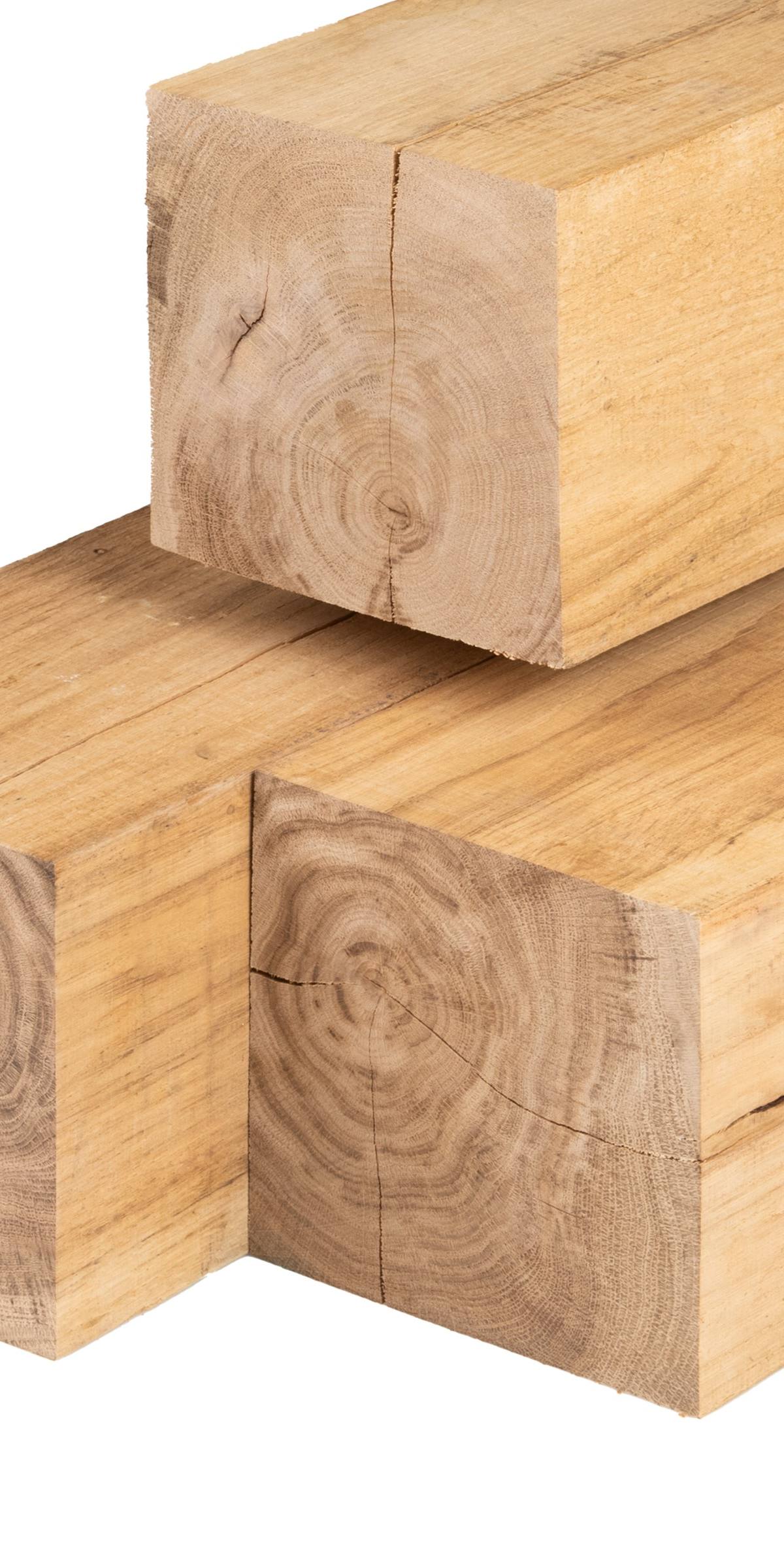Eiken paal 15,0 x 15,0 x 250 cm, vers, fijnbezaagd, scherpkantig