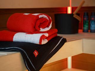Harvia handdoek 70,0 x 140 cm rood — 2