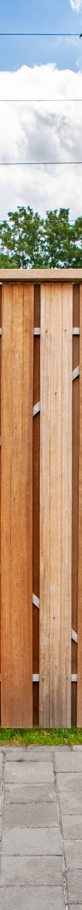 Tuinscherm Dronten, keruing hardhout, RVS-geschroefd, 21-planks (19+2) 180 x 180 cm — 2